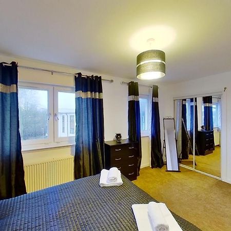Orange Town House - Shaw Road, Only 6 Minutes To City Centre Aberdeen Ngoại thất bức ảnh