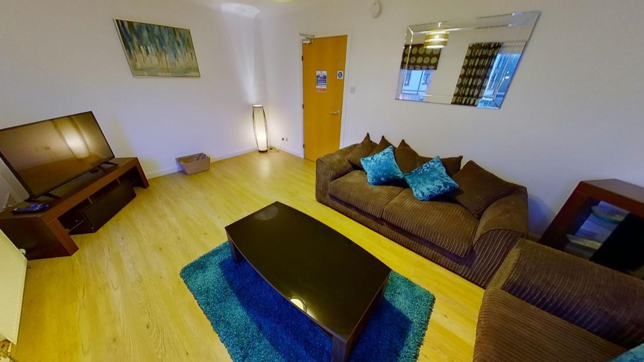 Orange Town House - Shaw Road, Only 6 Minutes To City Centre Aberdeen Ngoại thất bức ảnh