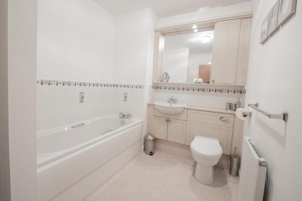 Orange Town House - Shaw Road, Only 6 Minutes To City Centre Aberdeen Ngoại thất bức ảnh